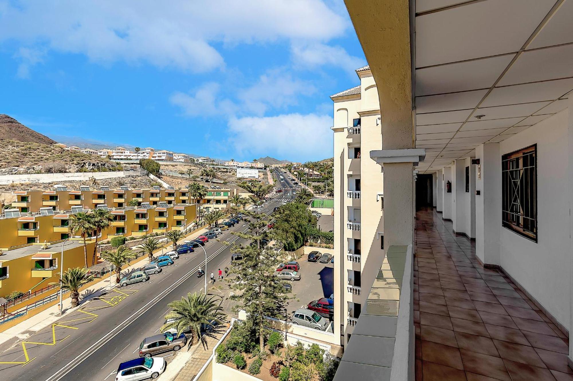 Cozy 2 Bedroom Apartment With Pool View And 2 Bathrooms In Los Cristianos Los Cristianos  Exterior photo